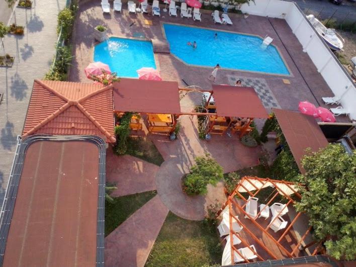 Alba Family Club Hotel Primorsko Esterno foto